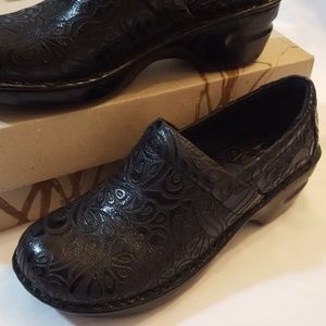BOC Born Concept Black Mule Clogs Peggy Style 8